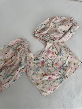 Abercrombie & Fitch Pastel Floral Puff-Sleeve Crop Top - Pink Blue Cream